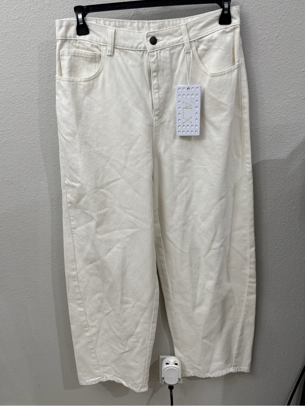 Le ALX NWT High Rise Barrel Leg Jean sz 31